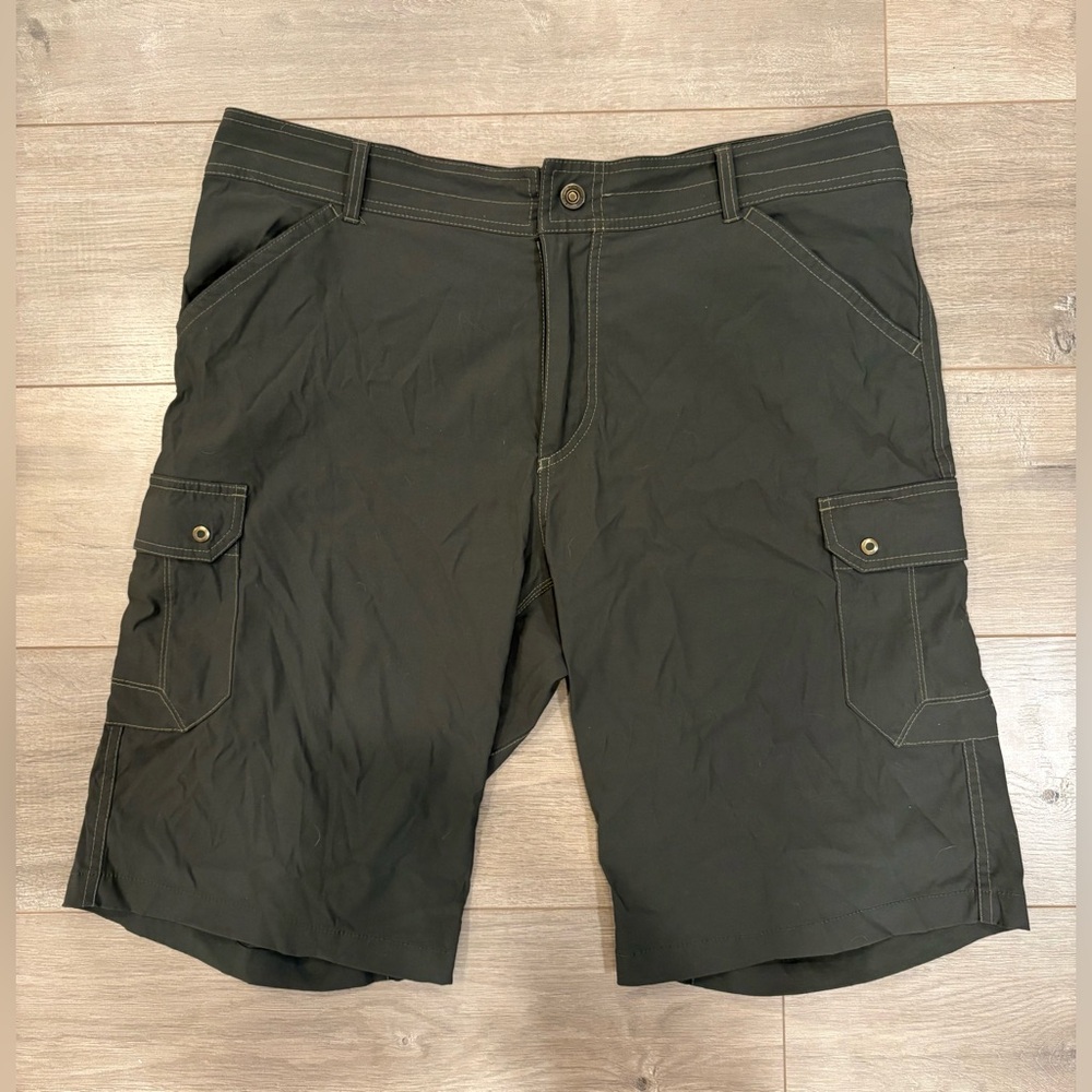 Kuhl Mens Hiking Shorts Zip Pockets Size 40 Olive Green